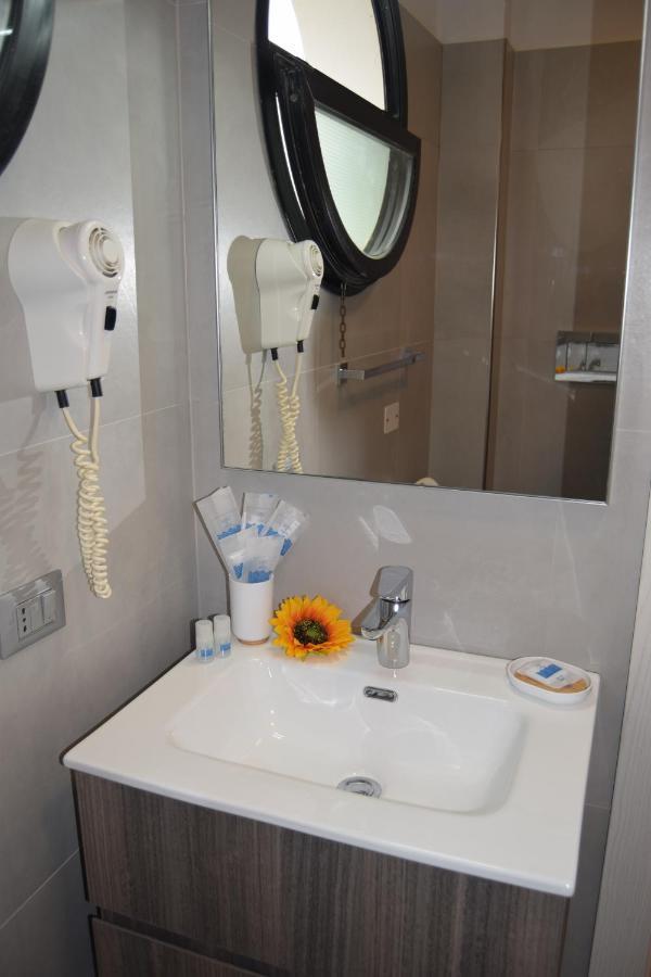 Orchidea Marina Apart otel Tirrenia Dış mekan fotoğraf