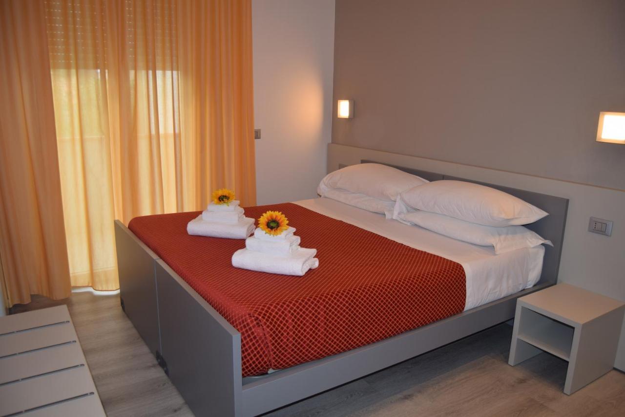 Orchidea Marina Apart otel Tirrenia Dış mekan fotoğraf