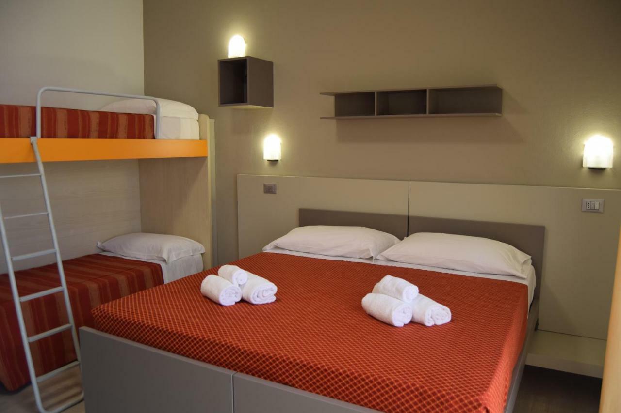 Orchidea Marina Apart otel Tirrenia Dış mekan fotoğraf
